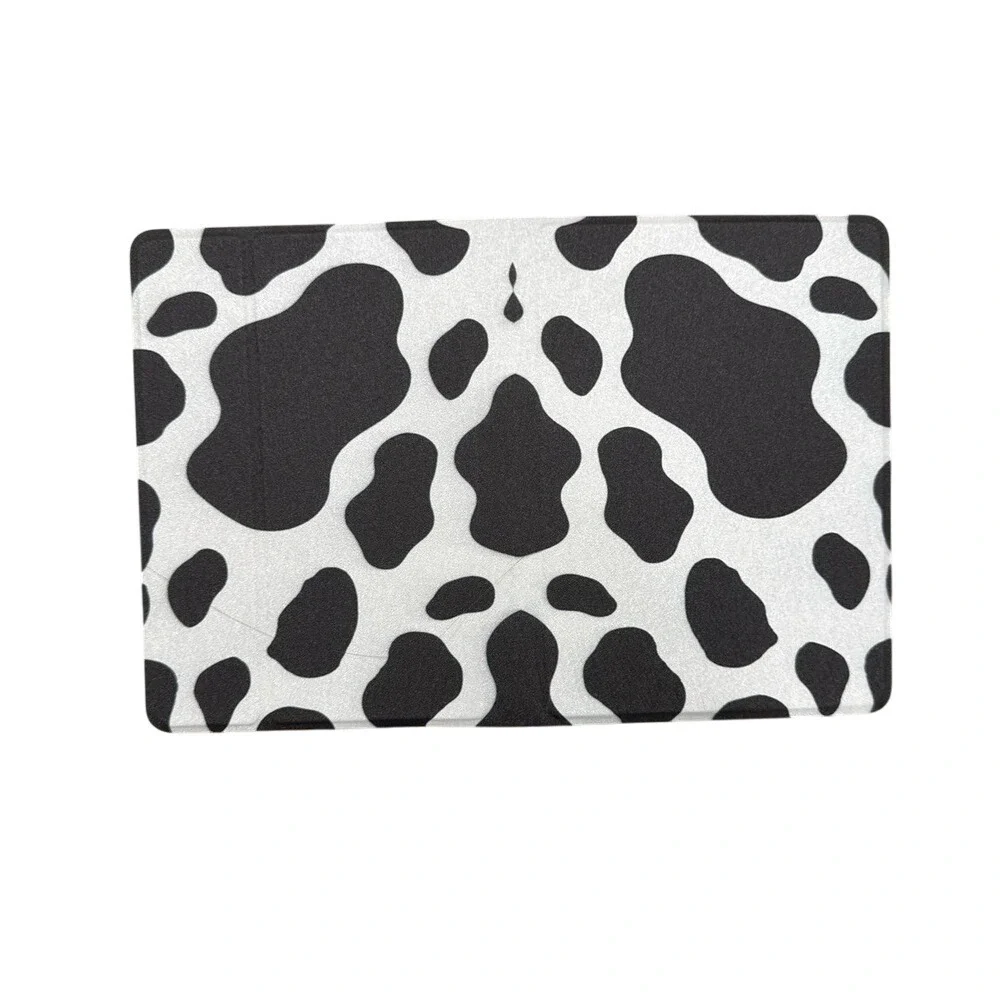 Kindle‎ Paperwhite 11th Generation 2021 Cover - Cow Print